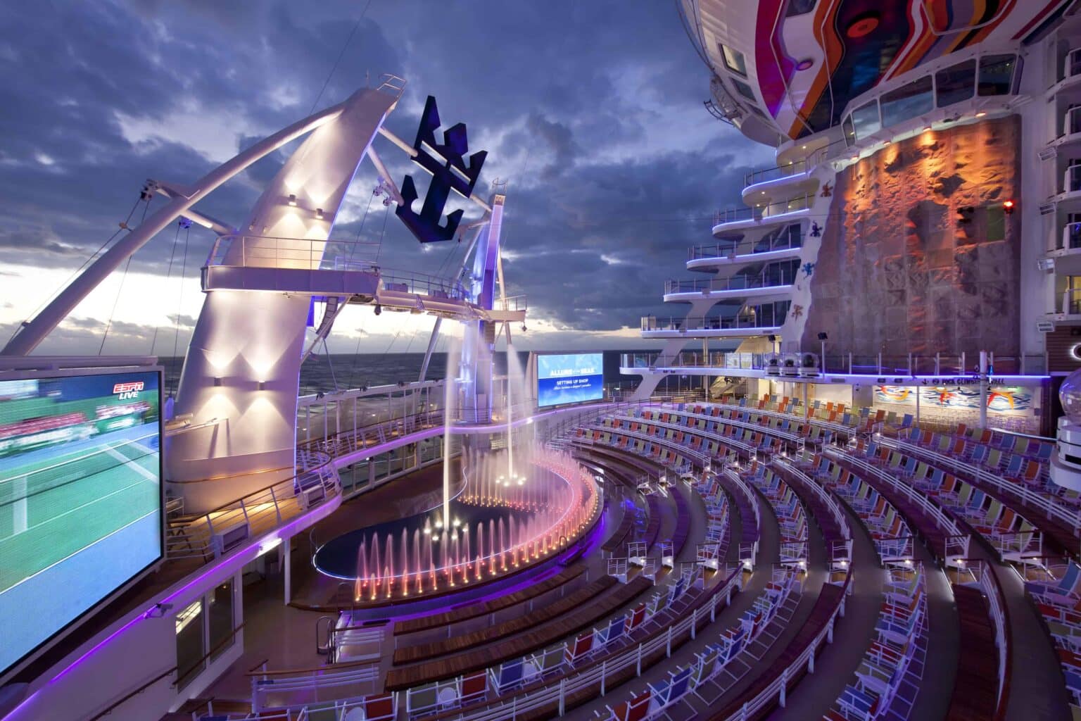 do celebrity cruise ships have casinos