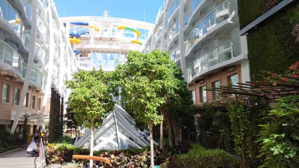 Cruising on the World’s Biggest Cruise Ship: Symphony of the Seas is Just Different  | 29