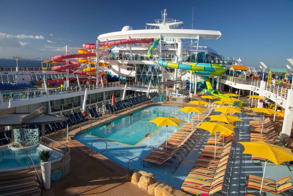 8 of the World's Best Casino Cruise Ships Revealed | 25